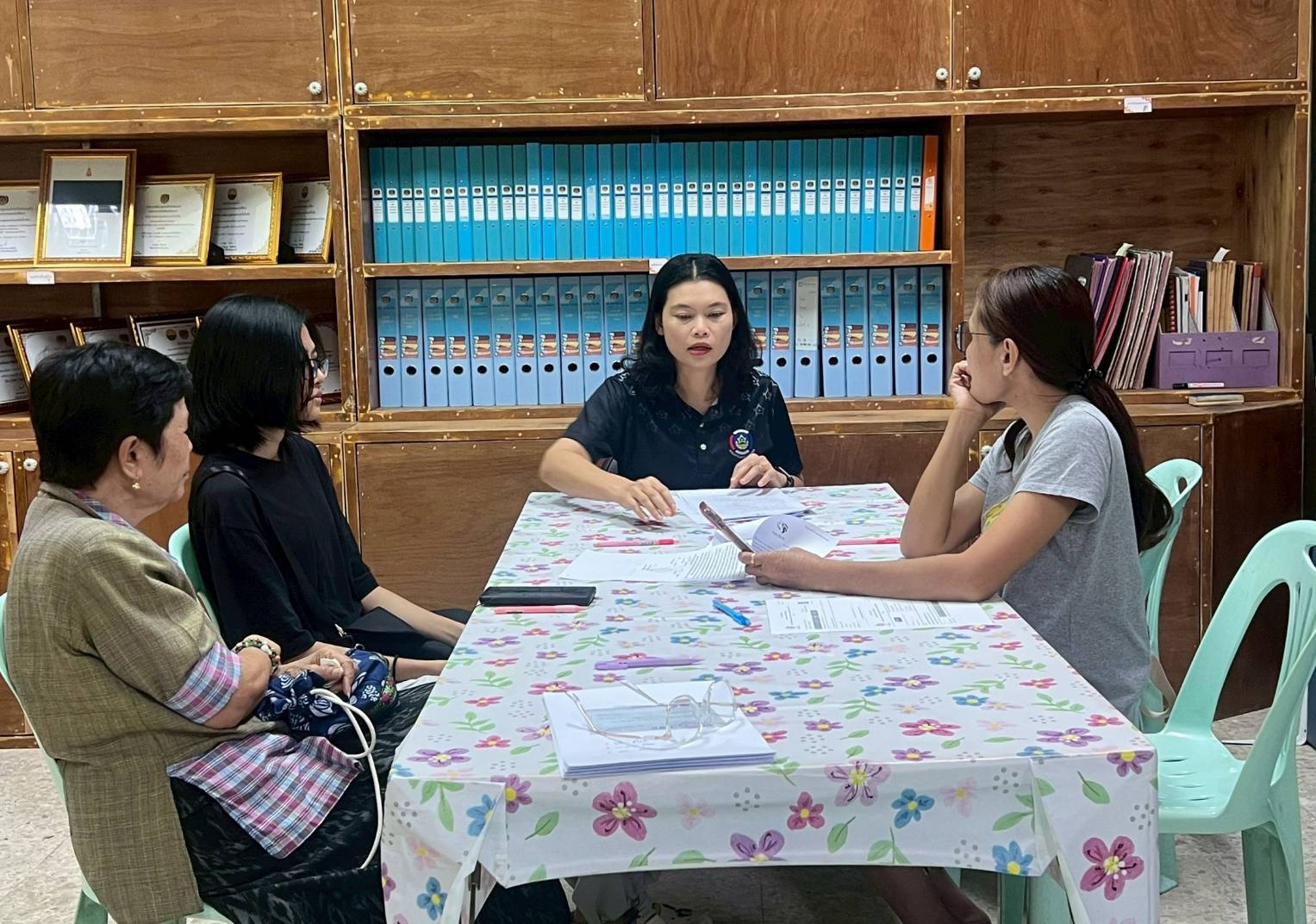 สพอ.วังน้ำเย็น ดำเนินการทำสัญญากู้ยืมเงินกองทุนพัฒนาบทบาทสตรี ประเภทเงินทุนหมุนเวียน อำเภอวังน้ำเย็น